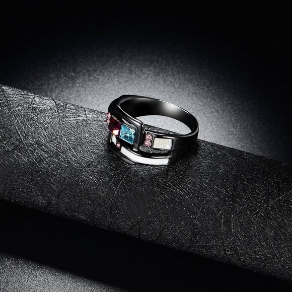 Fashion Enamel and Crystals Ring - Picture 4 of 6